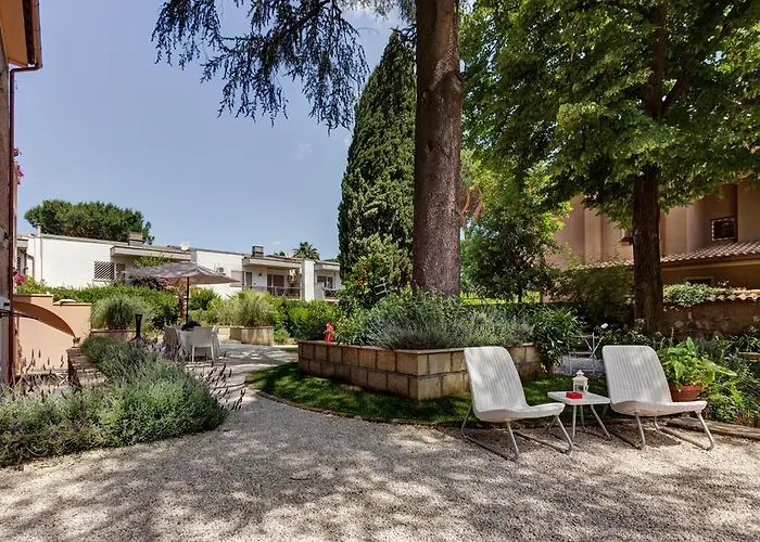 Aparthotel Appia Antica 5*
