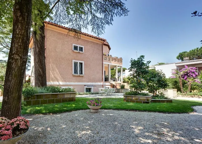 Appia Antica Aparthotel 5*